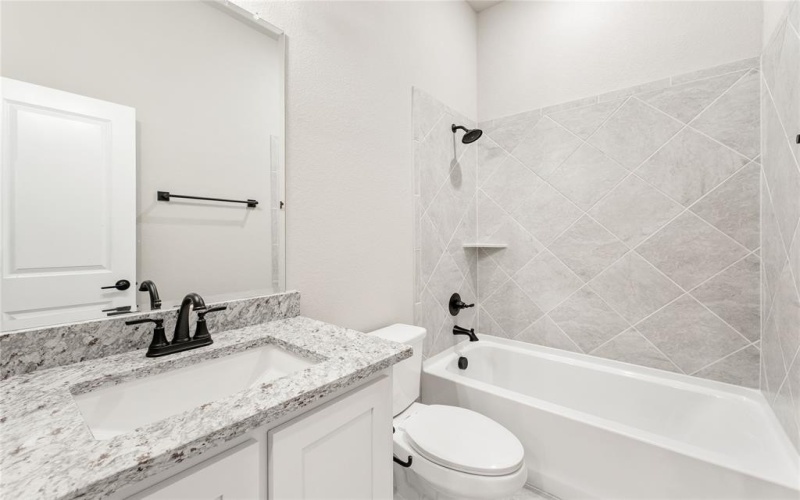 905 Denham Drive, Red Oak, TX 75154, 4 Bedrooms Bedrooms, ,3 BathroomsBathrooms,Residential,For Sale,905 Denham Drive,0,21116853