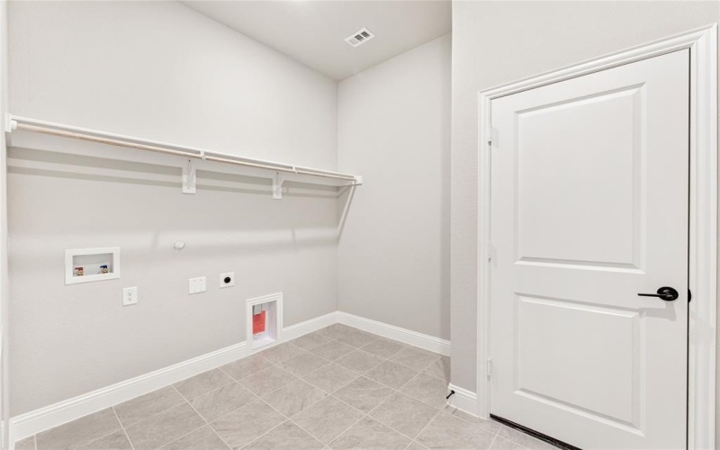 905 Denham Drive, Red Oak, TX 75154, 4 Bedrooms Bedrooms, ,3 BathroomsBathrooms,Residential,For Sale,905 Denham Drive,0,21116853