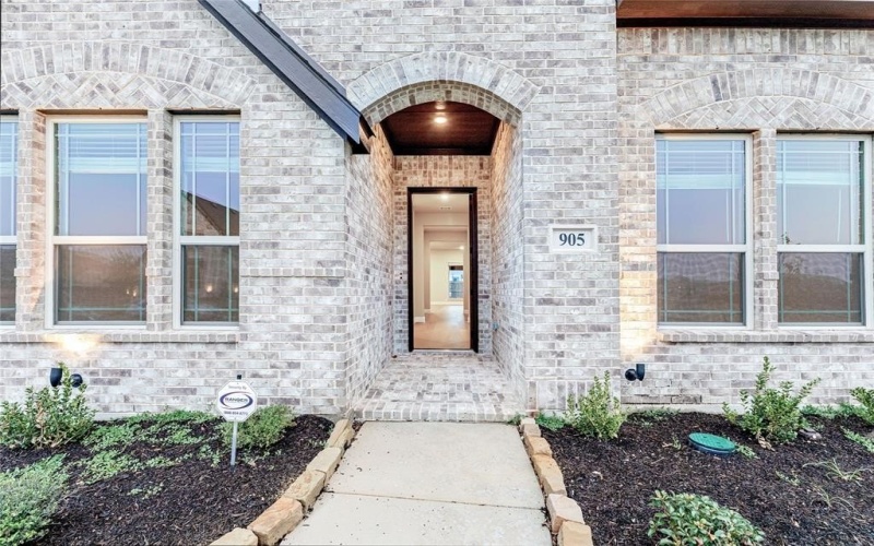 905 Denham Drive, Red Oak, TX 75154, 4 Bedrooms Bedrooms, ,3 BathroomsBathrooms,Residential,For Sale,905 Denham Drive,0,21116853