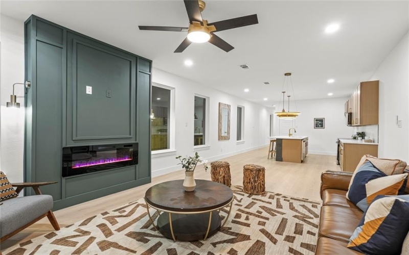 2333 Bethurum Avenue, Dallas, TX 75215, 3 Habitaciones Habitaciones , ,2 BañosBaños,Residential,En Venta,2333 Bethurum Avenue,0,21116903