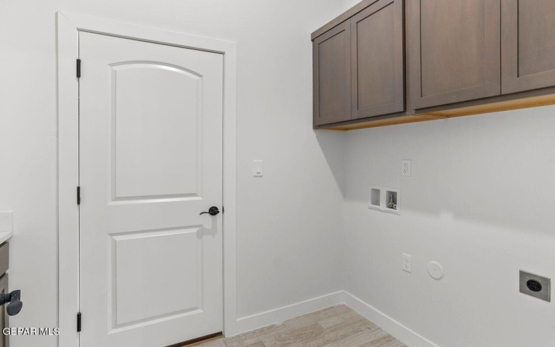 10717 Drew Pearson Drive, El Paso, TX 79924, 3 Bedrooms Bedrooms, ,2 BathroomsBathrooms,Residential,For Sale,10717 Drew Pearson Drive,0,934067