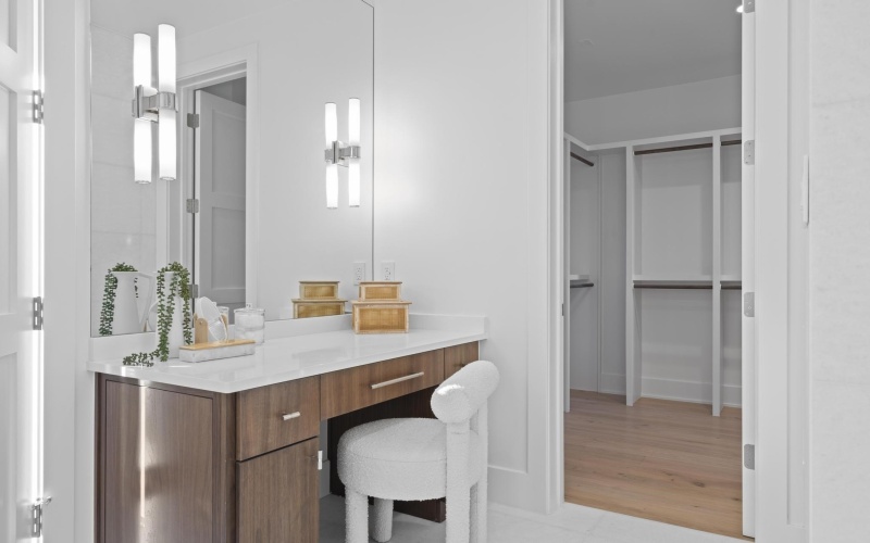 1047 Overlook Pkwy Parkway, Horseshoe Bay, TX 78657, 4 Bedrooms Bedrooms, ,5 BathroomsBathrooms,Residential,For Sale,1047 Overlook Pkwy Parkway,0,175770