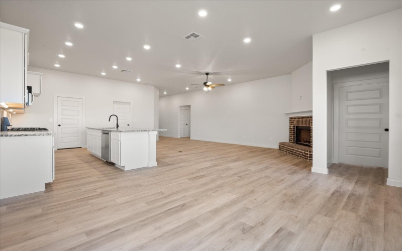 7008 56th Street, Lubbock, TX 79407, 4 Bedrooms Bedrooms, ,2 BathroomsBathrooms,Residential,For Sale,7008 56th Street,0,202563346