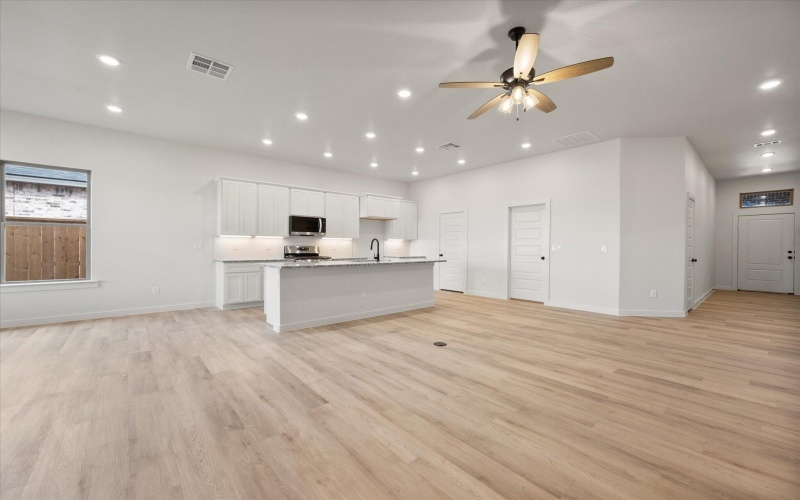 7008 56th Street, Lubbock, TX 79407, 4 Bedrooms Bedrooms, ,2 BathroomsBathrooms,Residential,For Sale,7008 56th Street,0,202563346