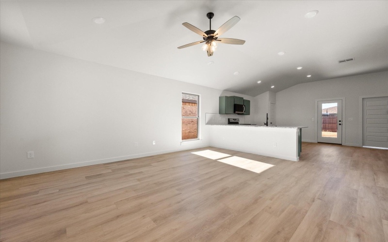 2007 Cottonwood Avenue, Wolfforth, TX 79382, 3 Bedrooms Bedrooms, ,2 BathroomsBathrooms,Residential,For Sale,2007 Cottonwood Avenue,0,202563348