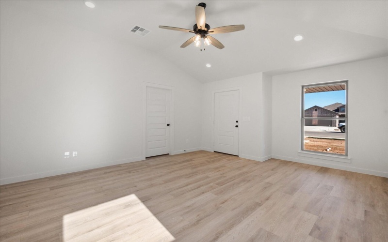 2007 Cottonwood Avenue, Wolfforth, TX 79382, 3 Bedrooms Bedrooms, ,2 BathroomsBathrooms,Residential,For Sale,2007 Cottonwood Avenue,0,202563348