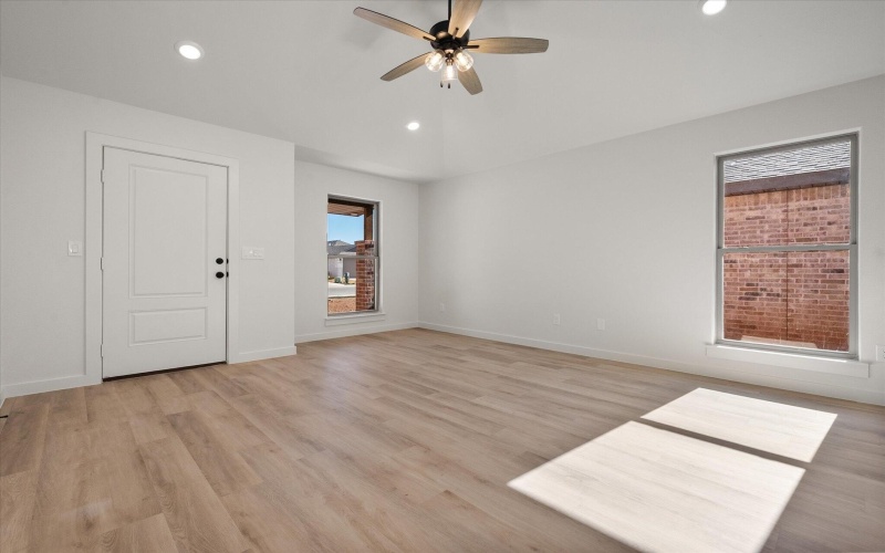 2007 Cottonwood Avenue, Wolfforth, TX 79382, 3 Bedrooms Bedrooms, ,2 BathroomsBathrooms,Residential,For Sale,2007 Cottonwood Avenue,0,202563348