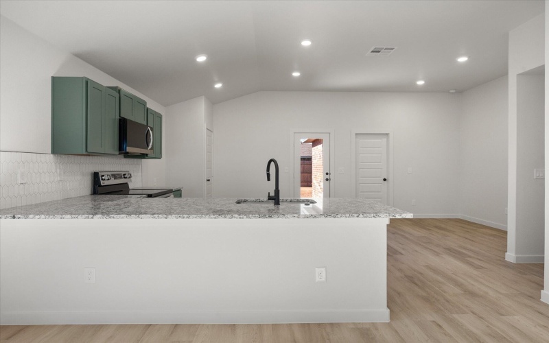 2007 Cottonwood Avenue, Wolfforth, TX 79382, 3 Bedrooms Bedrooms, ,2 BathroomsBathrooms,Residential,For Sale,2007 Cottonwood Avenue,0,202563348