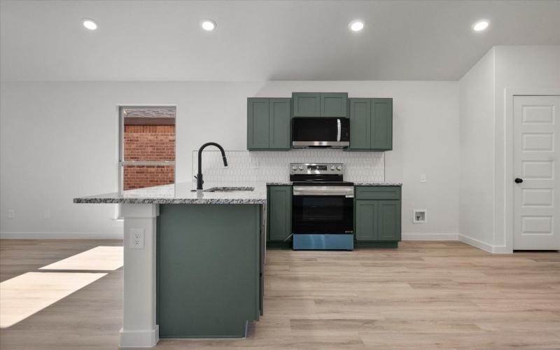 2007 Cottonwood Avenue, Wolfforth, TX 79382, 3 Bedrooms Bedrooms, ,2 BathroomsBathrooms,Residential,For Sale,2007 Cottonwood Avenue,0,202563348