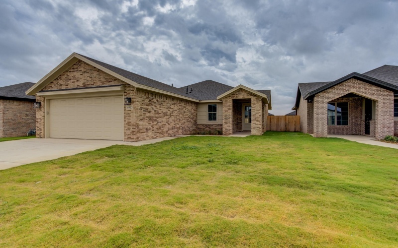 6913 13th Street, Lubbock, TX 79416, 3 Bedrooms Bedrooms, ,2 BathroomsBathrooms,Residential,For Sale,6913 13th Street,0,202563349