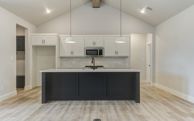 6914 13th Street, Lubbock, TX 79416, 3 Bedrooms Bedrooms, ,2 BathroomsBathrooms,Residential,For Sale,6914 13th Street,0,202563350