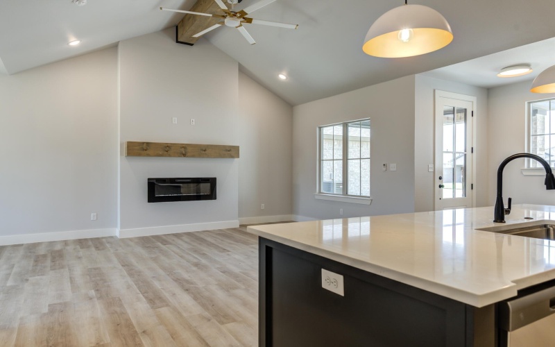 6914 13th Street, Lubbock, TX 79416, 3 Bedrooms Bedrooms, ,2 BathroomsBathrooms,Residential,For Sale,6914 13th Street,0,202563350