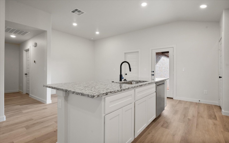 3011 139th Street, Lubbock, TX 79423, 3 Bedrooms Bedrooms, ,2 BathroomsBathrooms,Residential,For Sale,3011 139th Street,0,202563362