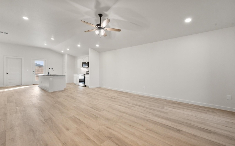 3011 139th Street, Lubbock, TX 79423, 3 Bedrooms Bedrooms, ,2 BathroomsBathrooms,Residential,For Sale,3011 139th Street,0,202563362