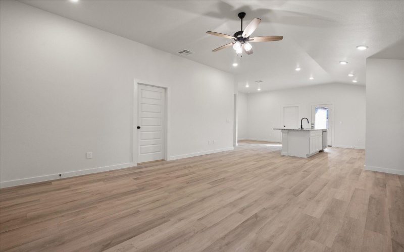 3011 139th Street, Lubbock, TX 79423, 3 Bedrooms Bedrooms, ,2 BathroomsBathrooms,Residential,For Sale,3011 139th Street,0,202563362