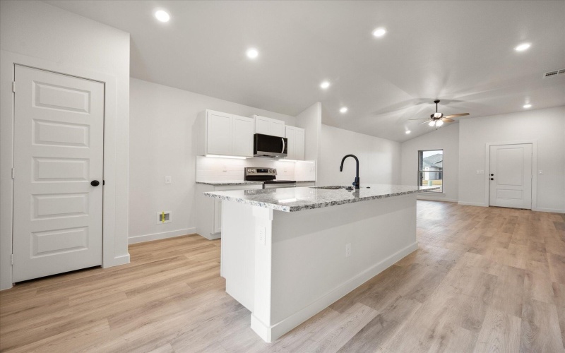 3011 139th Street, Lubbock, TX 79423, 3 Bedrooms Bedrooms, ,2 BathroomsBathrooms,Residential,For Sale,3011 139th Street,0,202563362