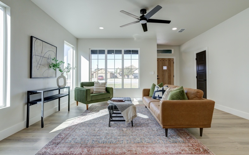 305 SW Ave L, Seminole, TX 79360, 3 Habitaciones Habitaciones , ,2 BañosBaños,Residential,En Venta,305 SW Ave L,0,202563384