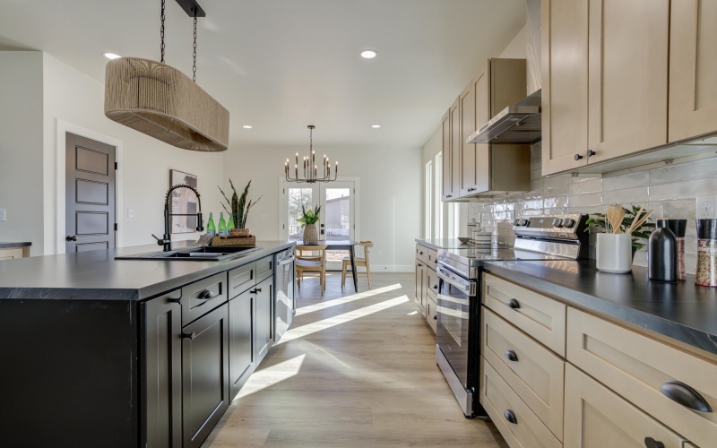 305 SW Ave L, Seminole, TX 79360, 3 Habitaciones Habitaciones , ,2 BañosBaños,Residential,En Venta,305 SW Ave L,0,202563384