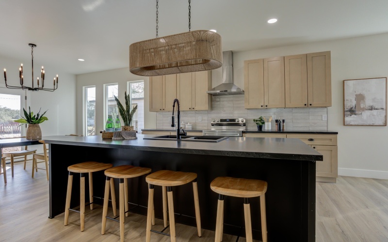 305 SW Ave L, Seminole, TX 79360, 3 Habitaciones Habitaciones , ,2 BañosBaños,Residential,En Venta,305 SW Ave L,0,202563384