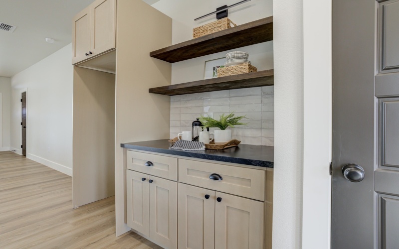 305 SW Ave L, Seminole, TX 79360, 3 Habitaciones Habitaciones , ,2 BañosBaños,Residential,En Venta,305 SW Ave L,0,202563384