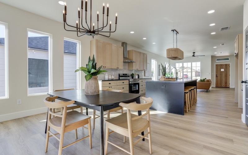 305 SW Ave L, Seminole, TX 79360, 3 Habitaciones Habitaciones , ,2 BañosBaños,Residential,En Venta,305 SW Ave L,0,202563384