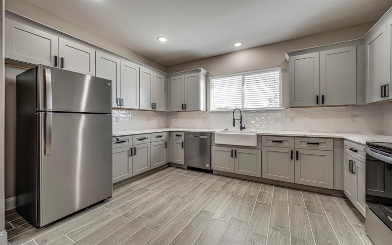 5858 Black Pine Circle, Granbury, TX 76048, 3 Bedrooms Bedrooms, ,2 BathroomsBathrooms,Residential,For Sale,5858 Black Pine Circle,20866676