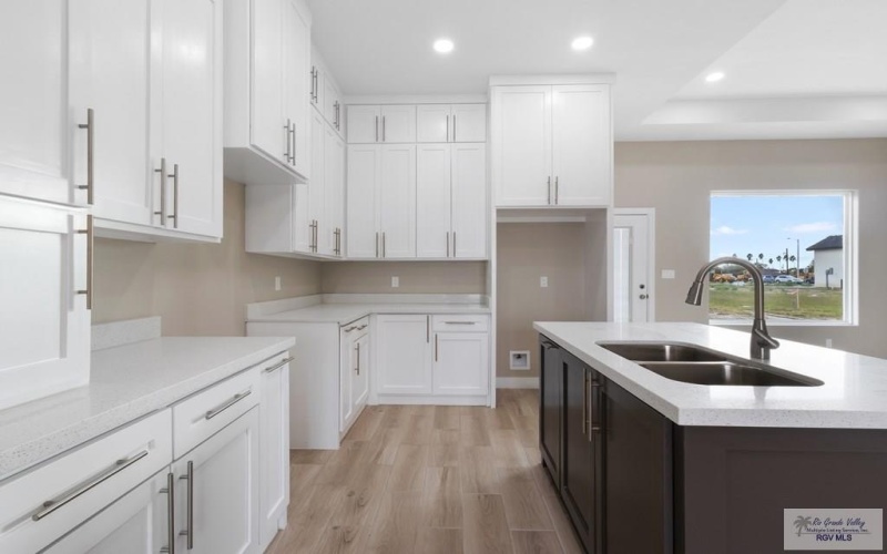 2353 W DORCAS CIRCLE, BROWNSVILLE, TX 78521, 3 Habitaciones Habitaciones , ,2 BañosBaños,Residential,En Venta,2353 W DORCAS CIRCLE,0,29770166