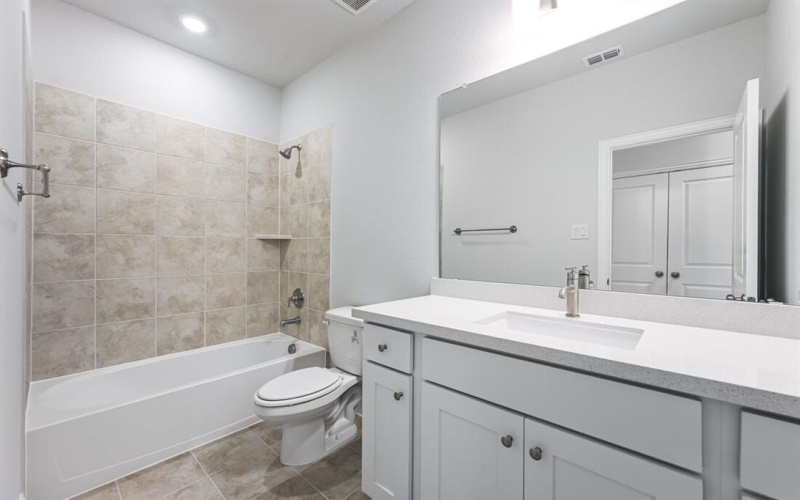 335 Trillium Street, Oak Point, TX 75068, 4 Habitaciones Habitaciones , ,5 BañosBaños,Residential,En Venta,335 Trillium Street,0,21081610