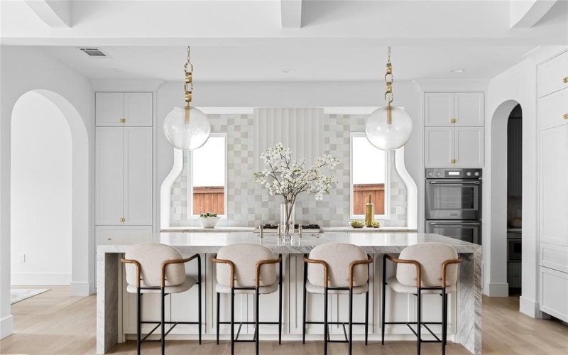 6454 Kenwood Avenue, Dallas, TX 75214, 5 Bedrooms Bedrooms, ,6 BathroomsBathrooms,Residential,For Sale,6454 Kenwood Avenue,0,21099597