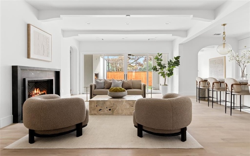 6454 Kenwood Avenue, Dallas, TX 75214, 5 Bedrooms Bedrooms, ,6 BathroomsBathrooms,Residential,For Sale,6454 Kenwood Avenue,0,21099597