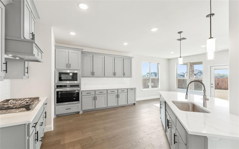 8 Grouse Circle, Sanger, TX 76266, 4 Bedrooms Bedrooms, ,3 BathroomsBathrooms,Residential,For Sale,8 Grouse Circle,0,21101031