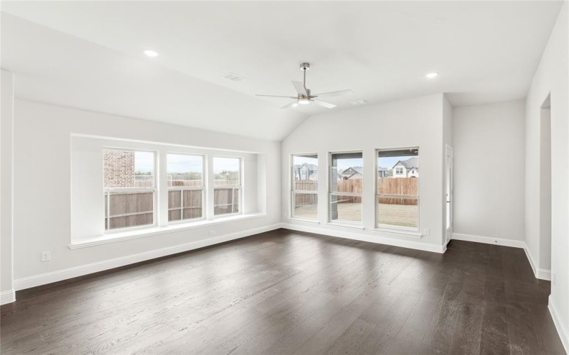 6 Grouse Circle, Sanger, TX 76266, 4 Bedrooms Bedrooms, ,3 BathroomsBathrooms,Residential,For Sale,6 Grouse Circle,0,21101045