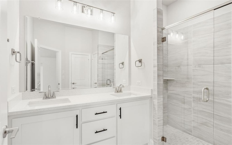 6 Grouse Circle, Sanger, TX 76266, 4 Bedrooms Bedrooms, ,3 BathroomsBathrooms,Residential,For Sale,6 Grouse Circle,0,21101045