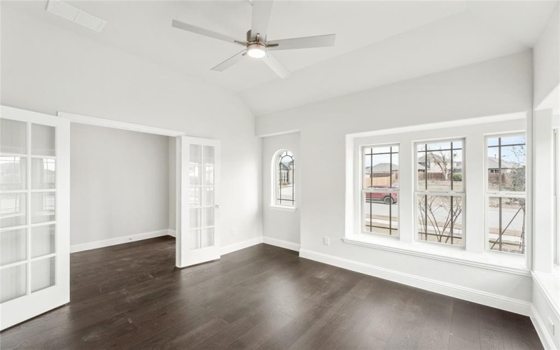 6 Grouse Circle, Sanger, TX 76266, 4 Bedrooms Bedrooms, ,3 BathroomsBathrooms,Residential,For Sale,6 Grouse Circle,0,21101045