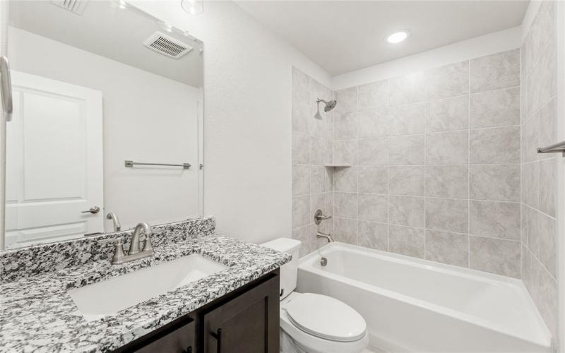 5 Grouse Circle, Sanger, TX 76266, 4 Bedrooms Bedrooms, ,3 BathroomsBathrooms,Residential,For Sale,5 Grouse Circle,0,21101065