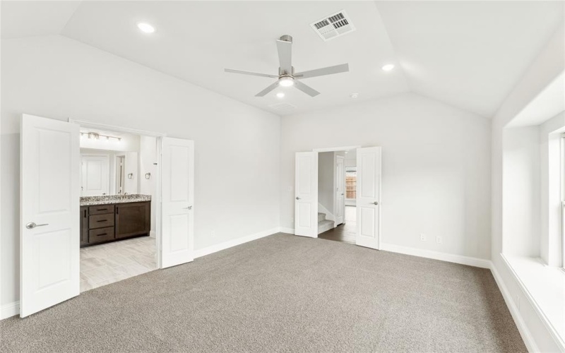 5 Grouse Circle, Sanger, TX 76266, 4 Bedrooms Bedrooms, ,3 BathroomsBathrooms,Residential,For Sale,5 Grouse Circle,0,21101065