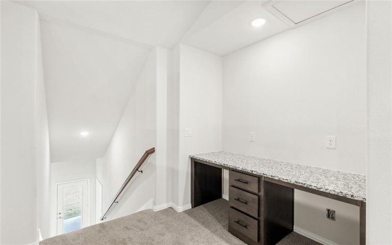 5 Grouse Circle, Sanger, TX 76266, 4 Bedrooms Bedrooms, ,3 BathroomsBathrooms,Residential,For Sale,5 Grouse Circle,0,21101065