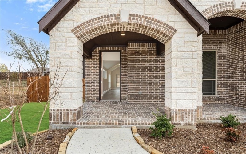 5 Grouse Circle, Sanger, TX 76266, 4 Bedrooms Bedrooms, ,3 BathroomsBathrooms,Residential,For Sale,5 Grouse Circle,0,21101065