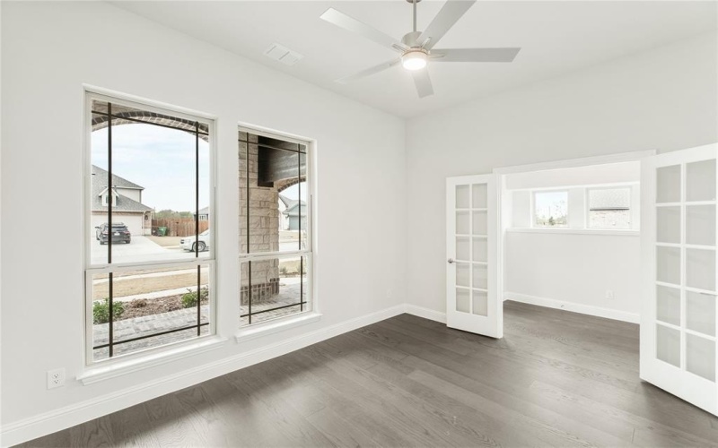 5 Grouse Circle, Sanger, TX 76266, 4 Bedrooms Bedrooms, ,3 BathroomsBathrooms,Residential,For Sale,5 Grouse Circle,0,21101065