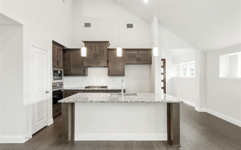 5 Grouse Circle, Sanger, TX 76266, 4 Bedrooms Bedrooms, ,3 BathroomsBathrooms,Residential,For Sale,5 Grouse Circle,0,21101065