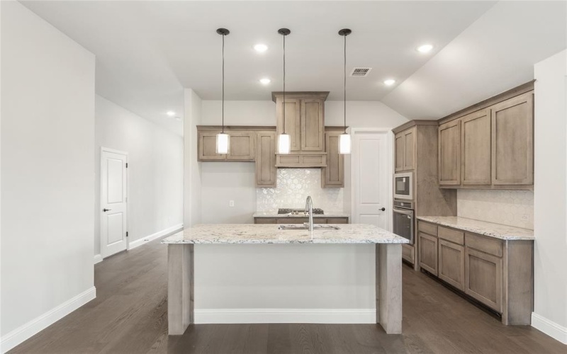 9 Grouse Circle, Sanger, TX 76266, 4 Bedrooms Bedrooms, ,2 BathroomsBathrooms,Residential,For Sale,9 Grouse Circle,0,21101084