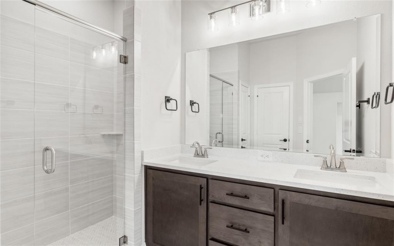 169 Creekside Drive, Sanger, TX 76266, 4 Habitaciones Habitaciones , ,3 BañosBaños,Residential,En Venta,169 Creekside Drive,0,21101107