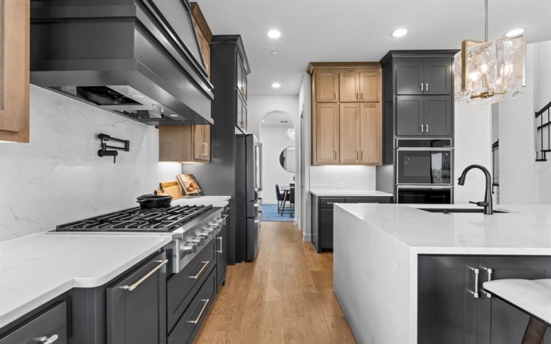 8736 Edgewater Drive, The Colony, TX 75056, 5 Bedrooms Bedrooms, ,6 BathroomsBathrooms,Residential,For Sale,8736 Edgewater Drive,0,21111263