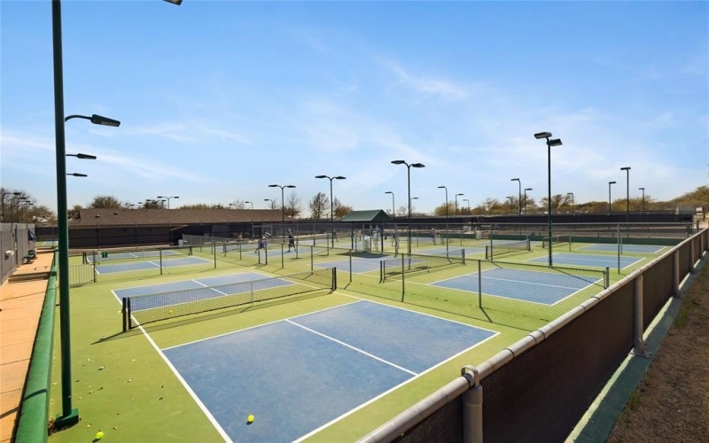 10309 Drinkwater Drive, Denton, TX 76207, 2 Bedrooms Bedrooms, ,2 BathroomsBathrooms,Residential,For Sale,10309 Drinkwater Drive,0,21111882