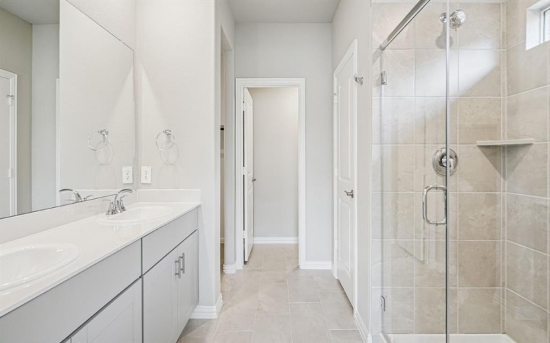 413 Midnight Oak Drive, McKinney, TX 75069, 4 Habitaciones Habitaciones , ,3 BañosBaños,Residential,En Venta,413 Midnight Oak Drive,0,21114174