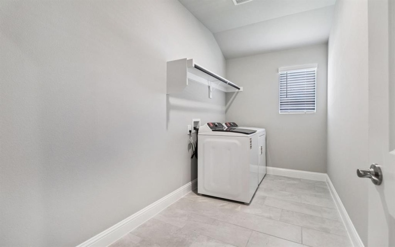 407 Midnight Oak Drive, McKinney, TX 75069, 4 Habitaciones Habitaciones , ,3 BañosBaños,Residential,En Venta,407 Midnight Oak Drive,0,21114178