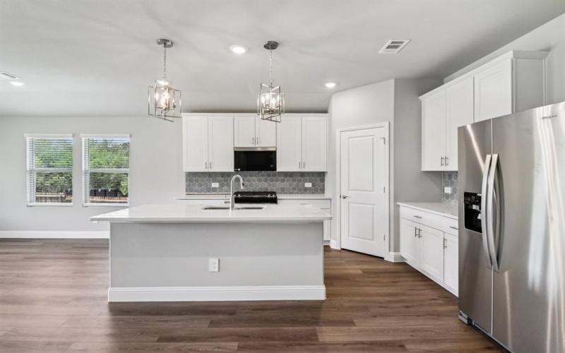 407 Midnight Oak Drive, McKinney, TX 75069, 4 Habitaciones Habitaciones , ,3 BañosBaños,Residential,En Venta,407 Midnight Oak Drive,0,21114178