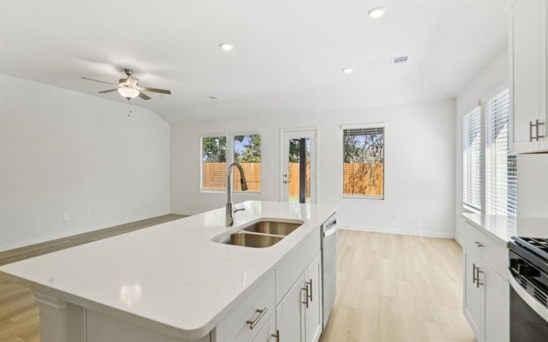 901 Buffalo Drive, Lowry Crossing, TX 75069, 4 Bedrooms Bedrooms, ,3 BathroomsBathrooms,Residential,For Sale,901 Buffalo Drive,0,21114179