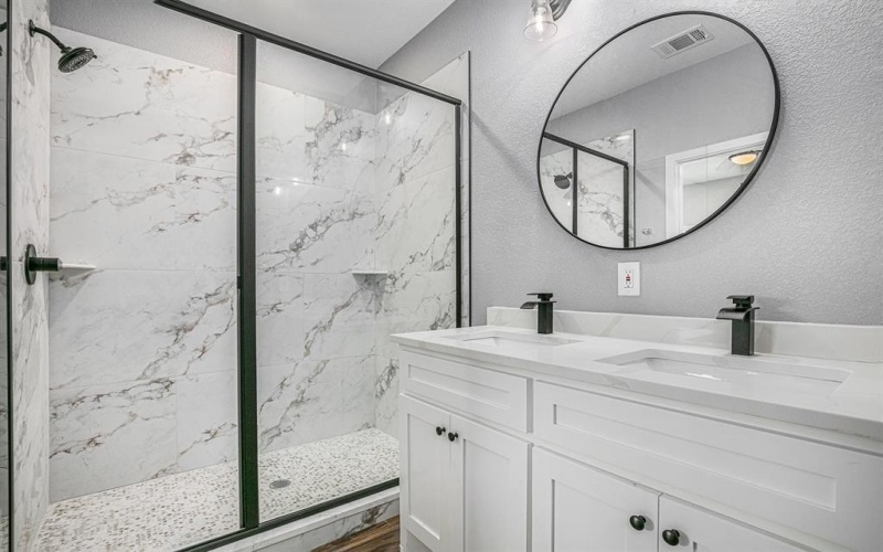 1615 E Hattie Street, Fort Worth, TX 76104, 3 Bedrooms Bedrooms, ,2 BathroomsBathrooms,Residential,For Sale,1615 E Hattie Street,0,21115462