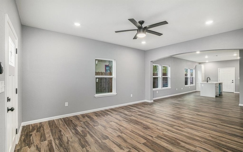 1615 E Hattie Street, Fort Worth, TX 76104, 3 Bedrooms Bedrooms, ,2 BathroomsBathrooms,Residential,For Sale,1615 E Hattie Street,0,21115462